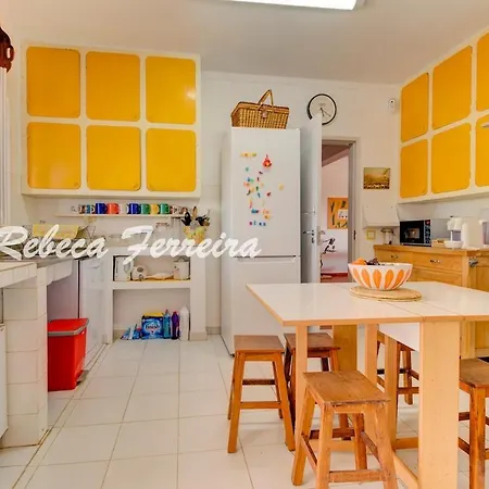 Da Marinha Apartment *